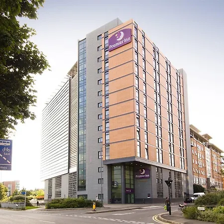 Premier Centre Hotel 3*