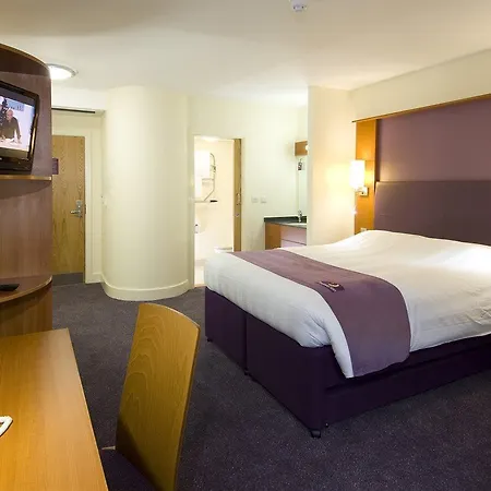 Premier Centre 3*